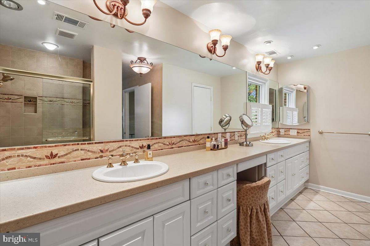 14811 Springfield Road photo 56