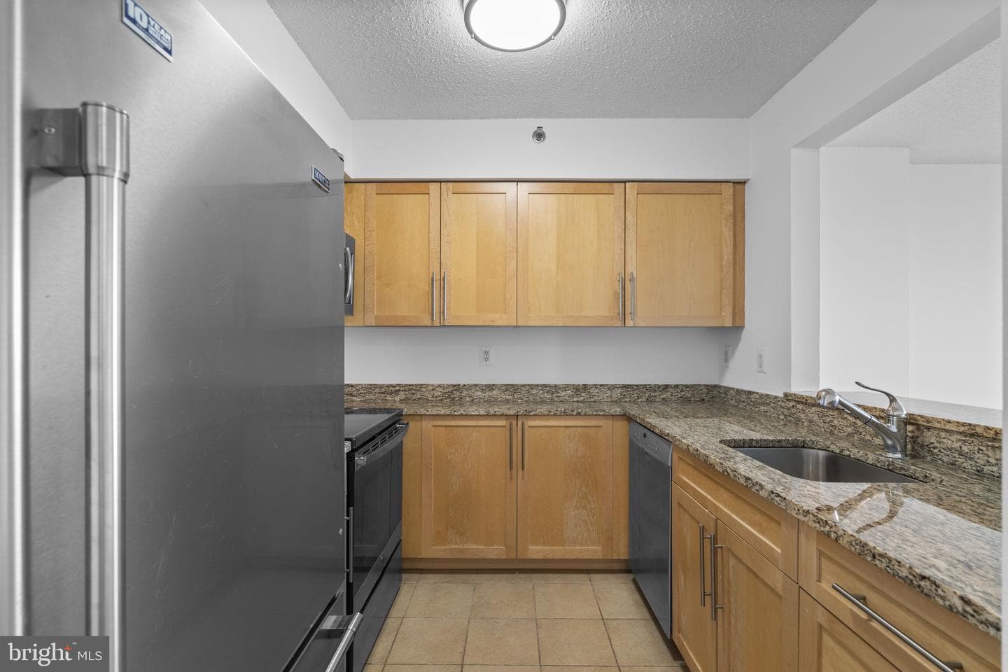 10101 Grosvenor Place #2013 photo 9