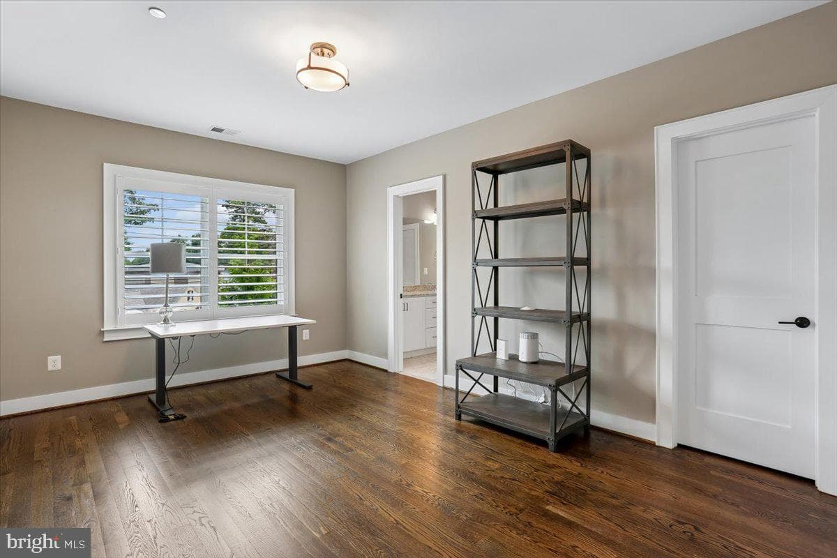 5401 Glenwood Road photo 32