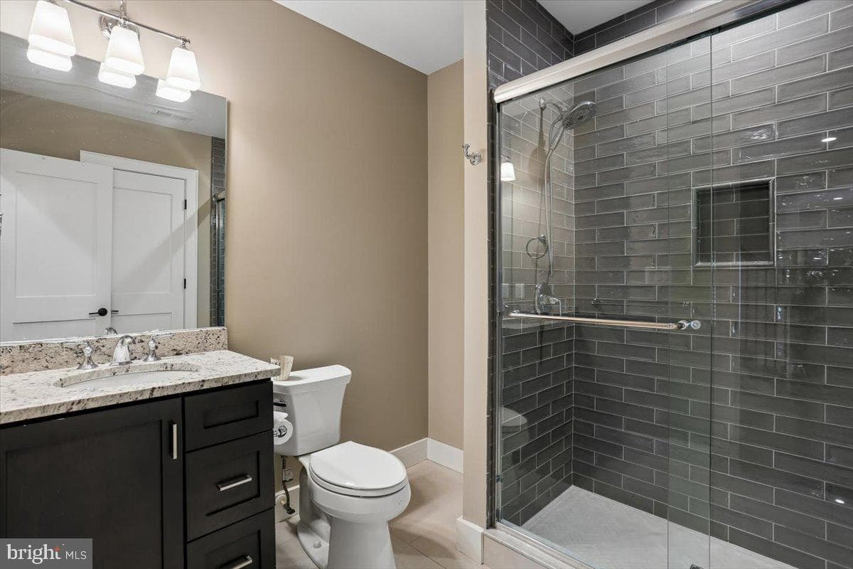 5401 Glenwood Road photo 47
