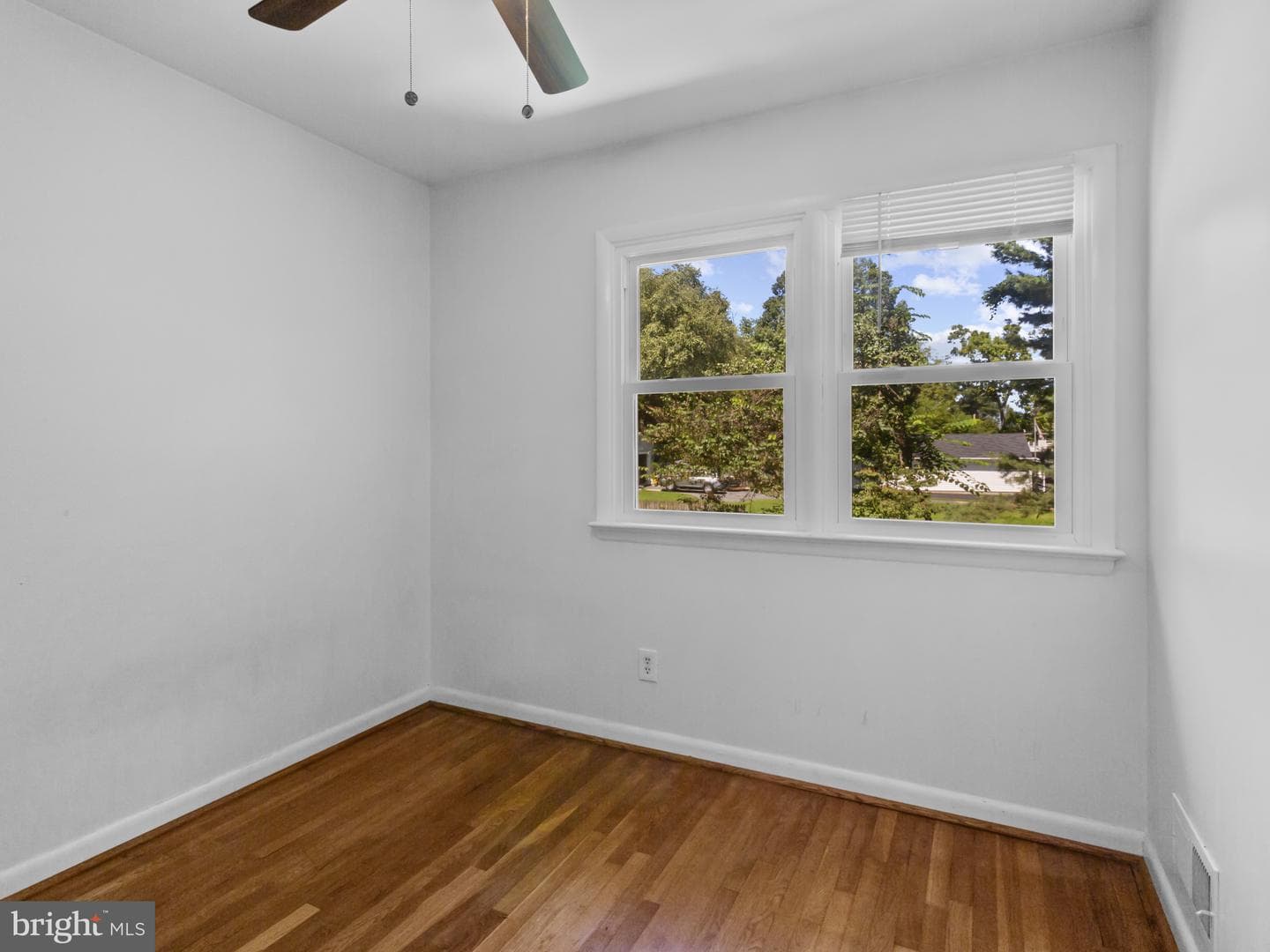 10806 Javins Street photo 18