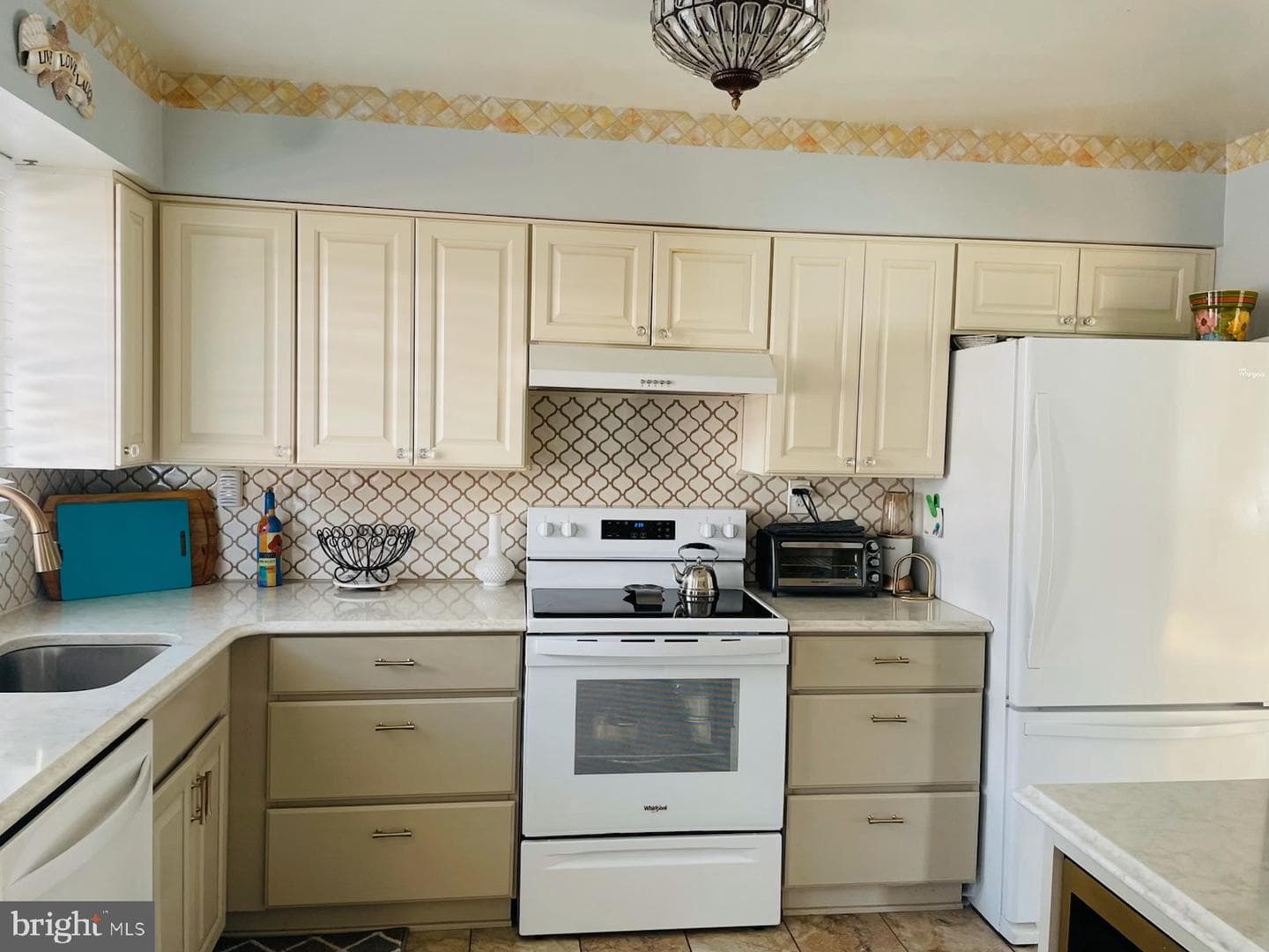 6809 Glenwood Court photo 11