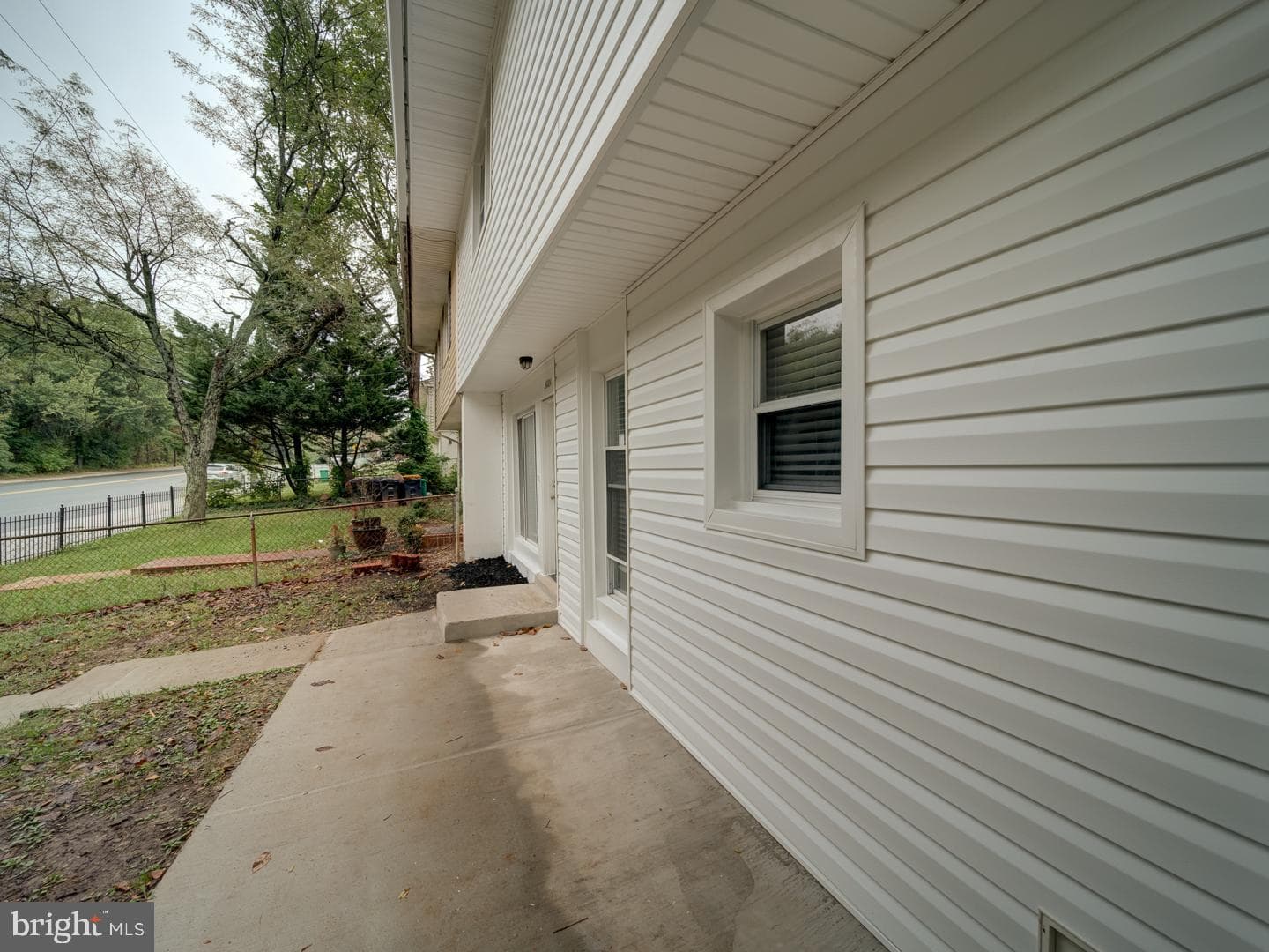 8001 Barlowe Road photo 5