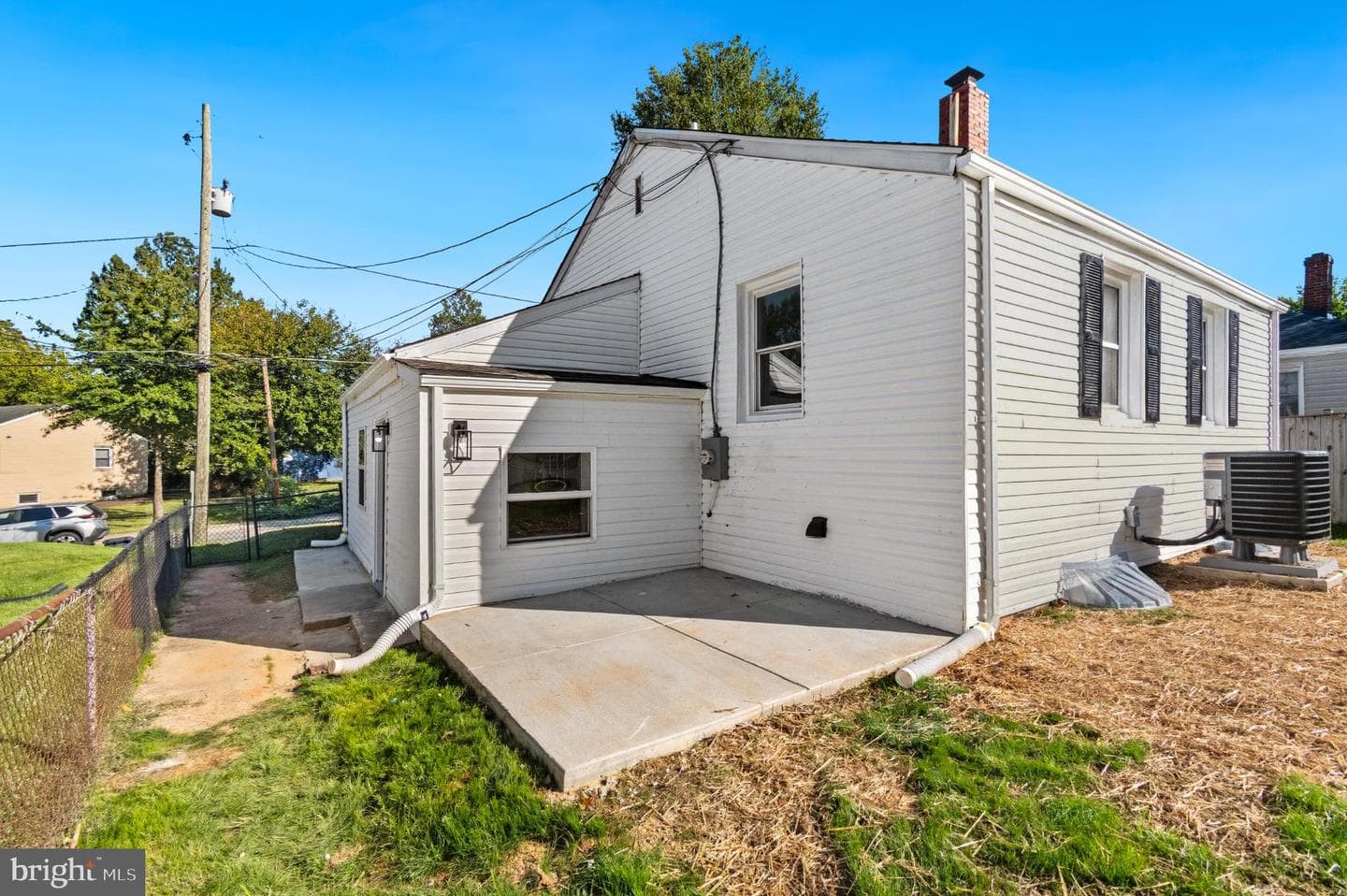 1312 Dunbar Oaks Drive photo 3