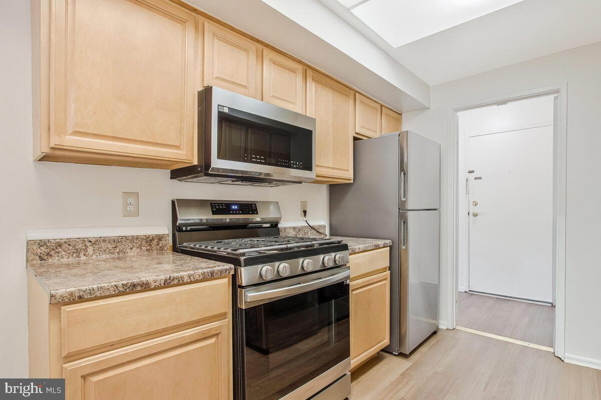 10216 Prince Place #9-204 photo 13