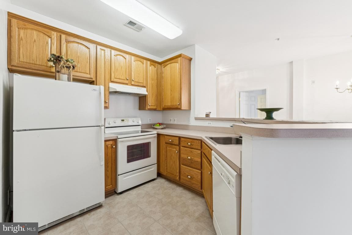 15612 Everglade Lane #106 photo 8