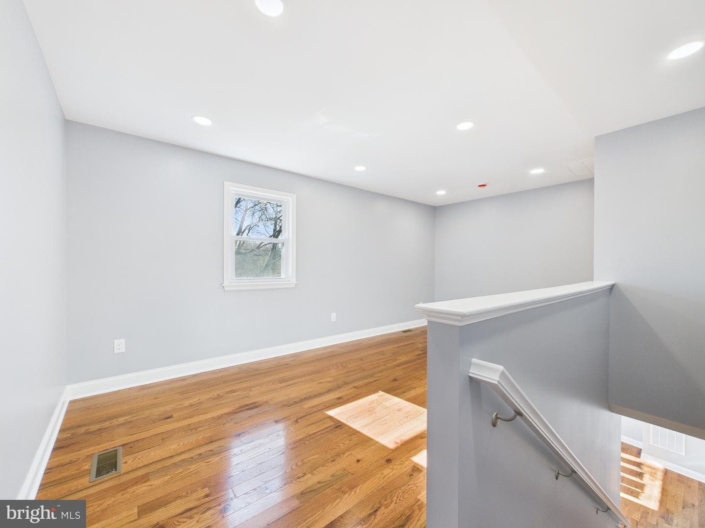 5010 Pierce Avenue photo 28