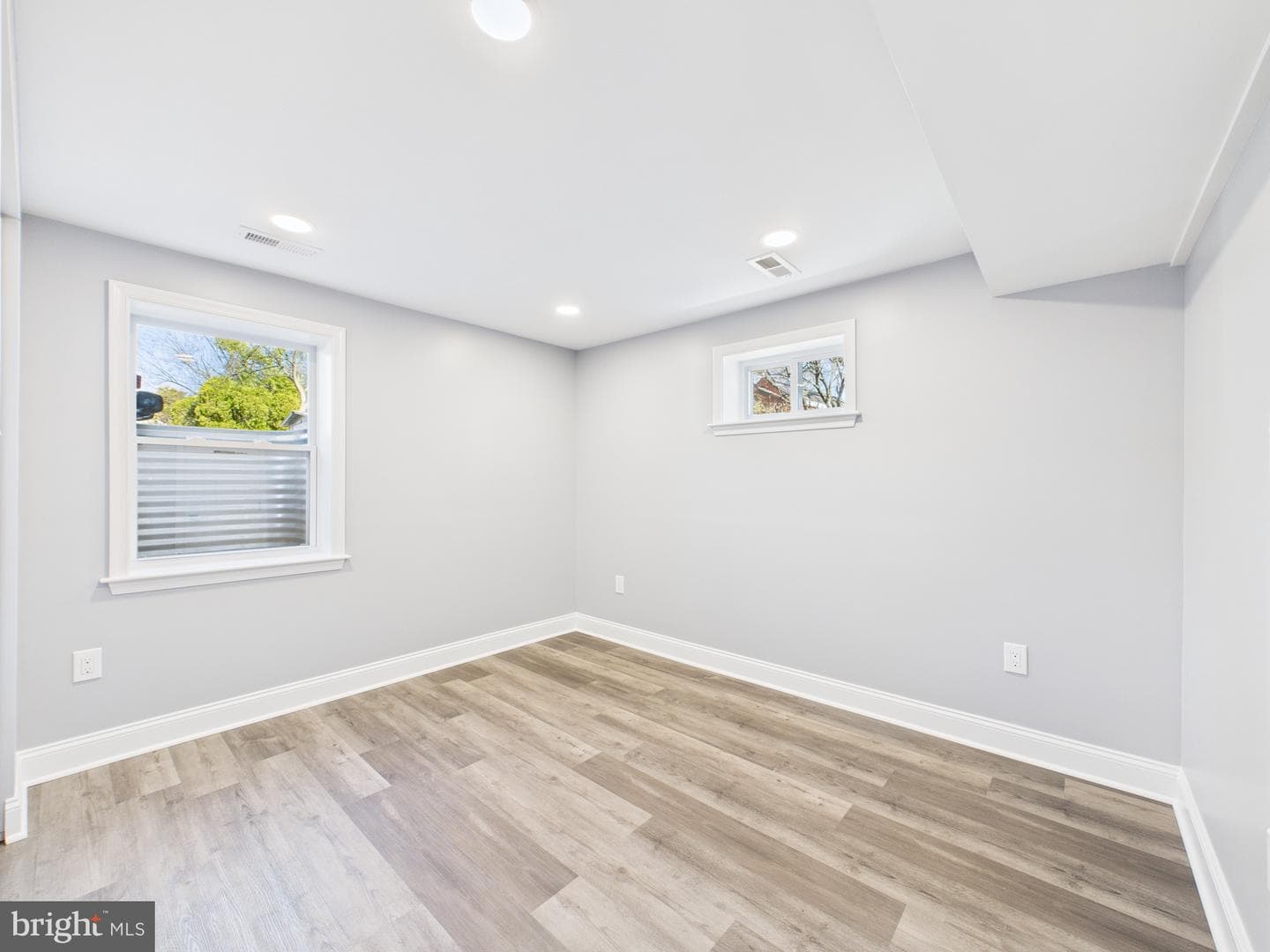 5010 Pierce Avenue photo 40