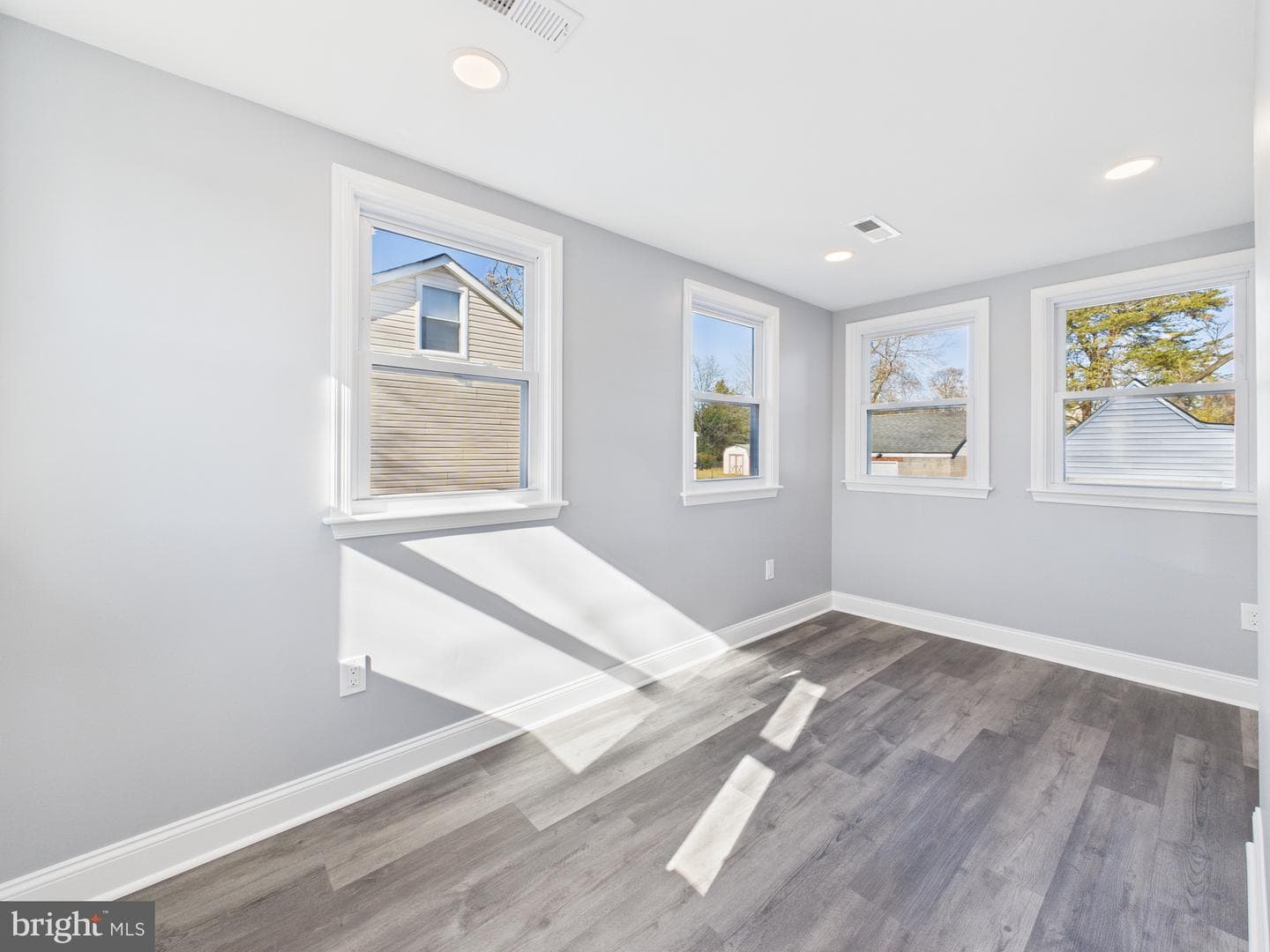 5010 Pierce Avenue photo 42