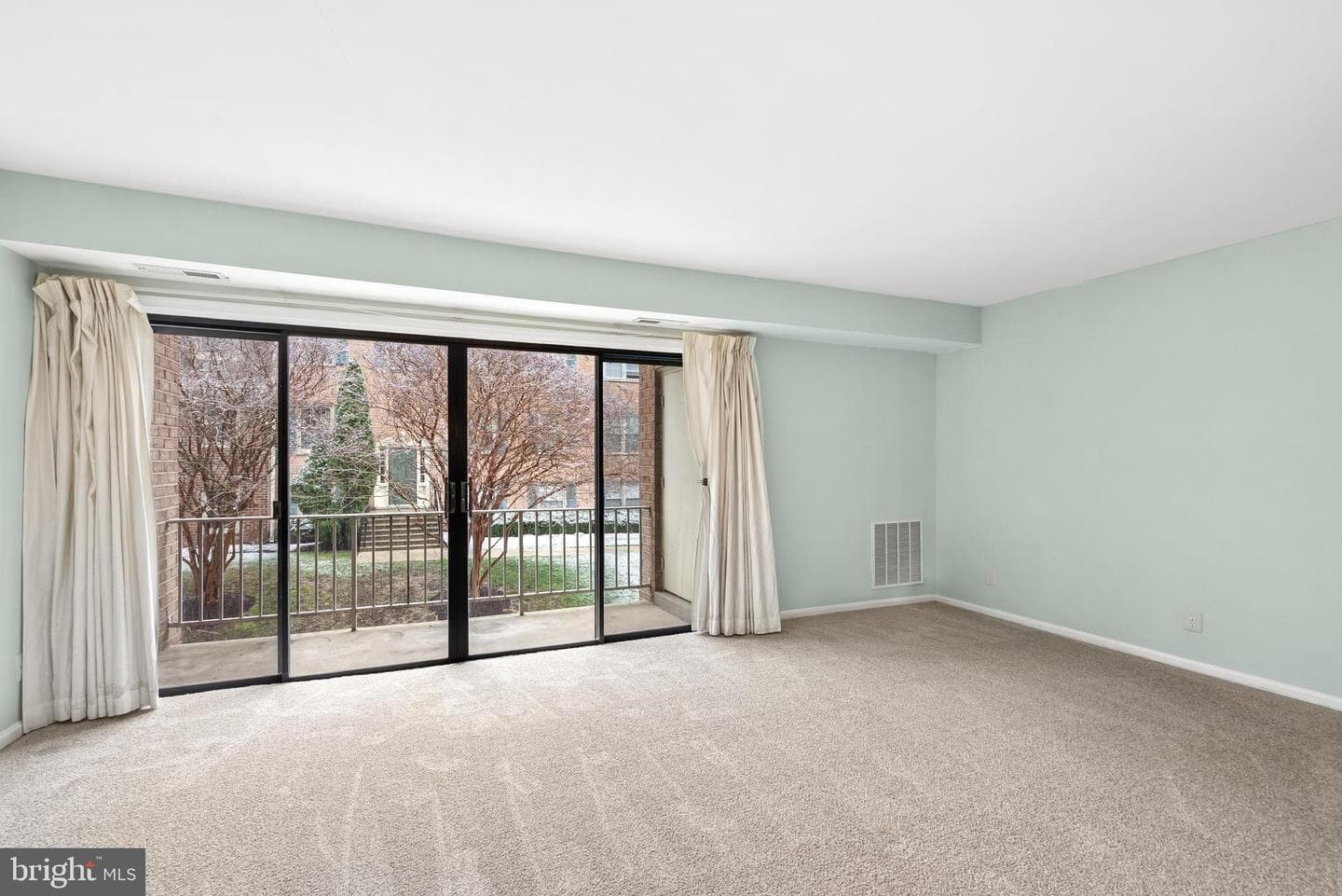 6024 Westchester Park Drive #202 photo 10
