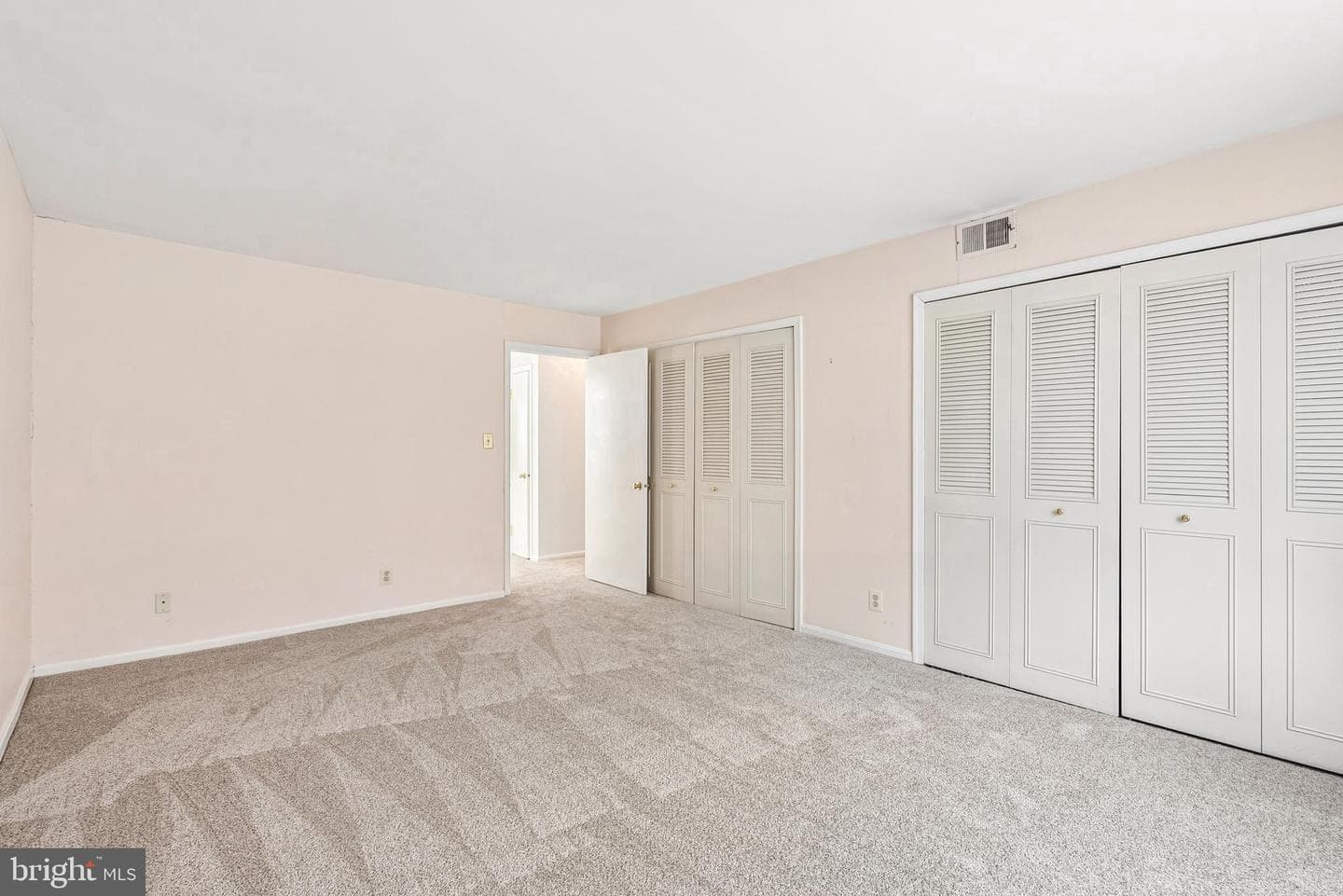 6024 Westchester Park Drive #202 photo 19