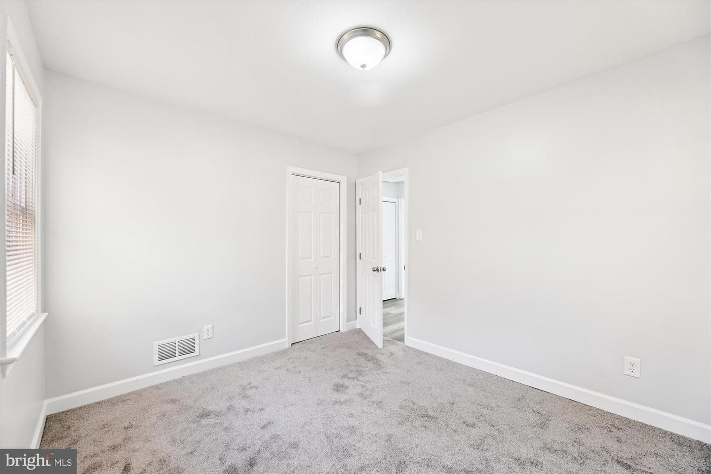 2016 Belfast Drive photo 15