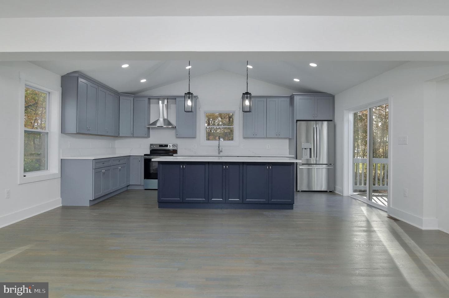 2016 Spring Grove Drive photo 10