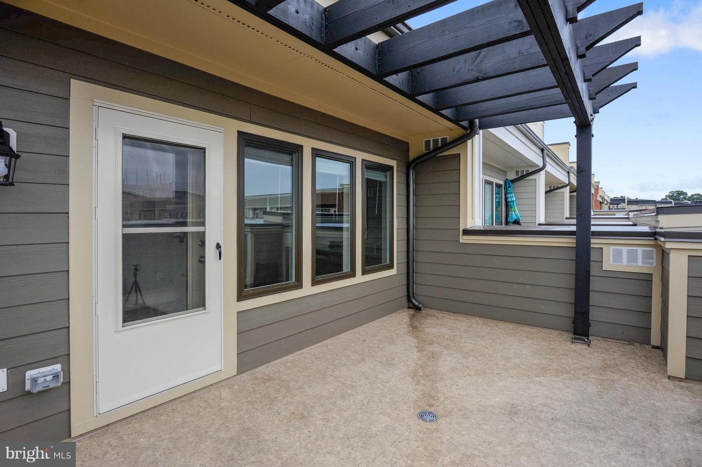 520 Harborview Drive photo 4