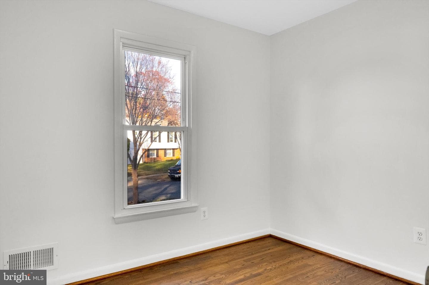 4224 Kinmount Road photo 25