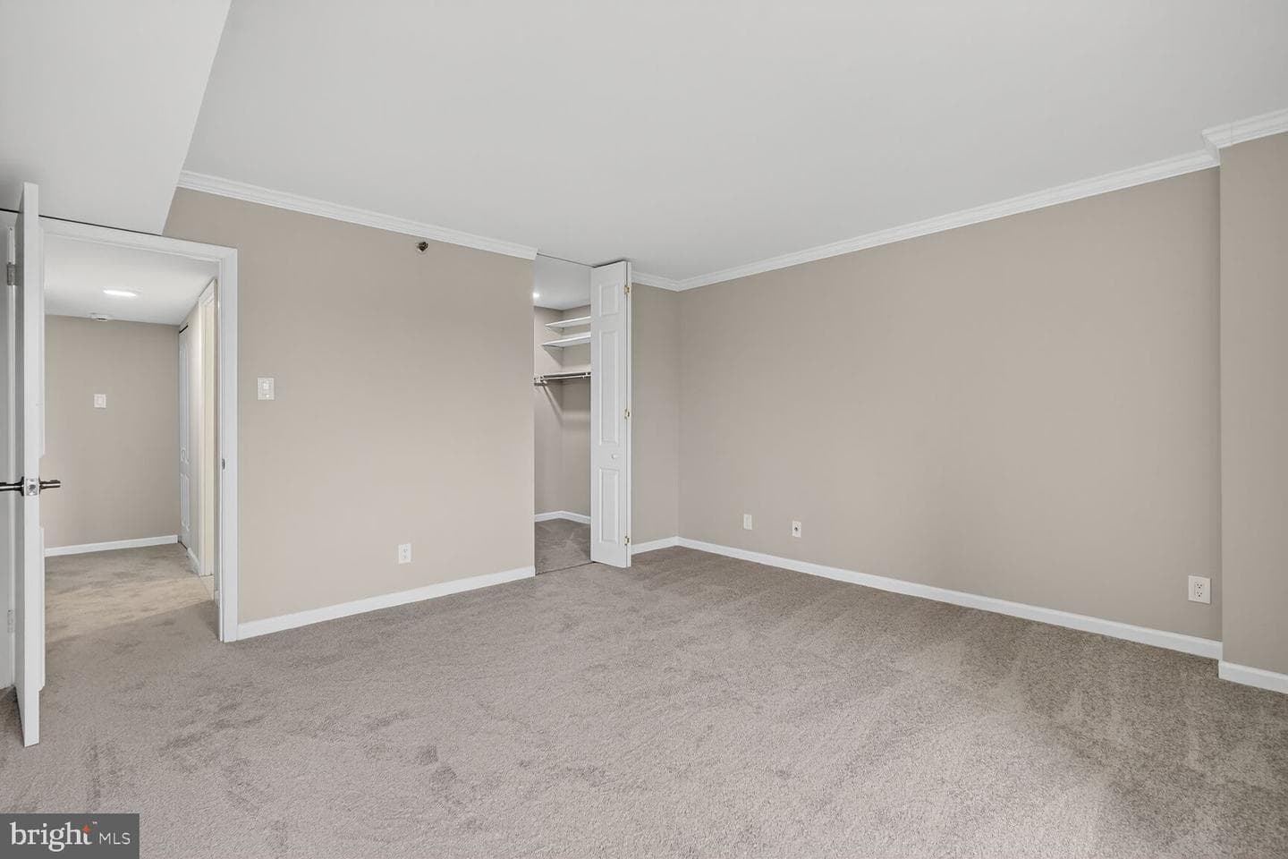 9200 Edwards Way #811 photo 11