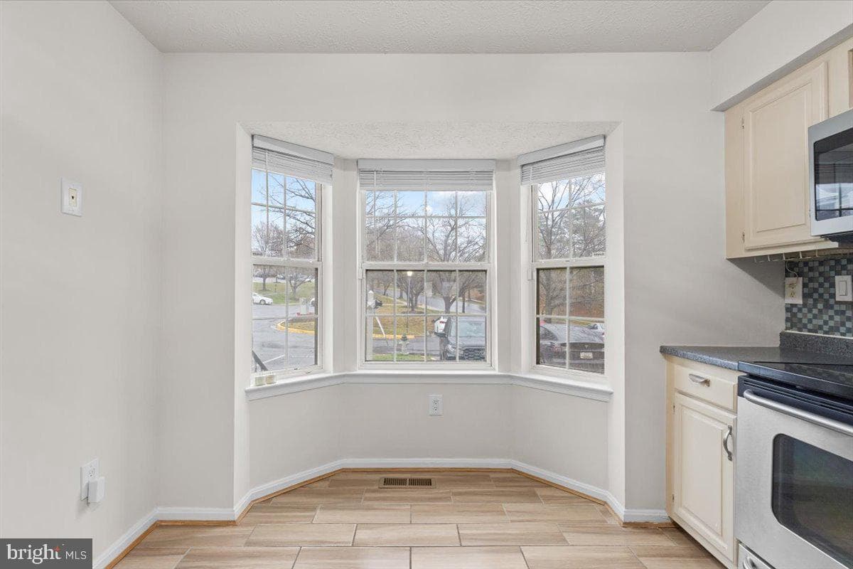 7308 Frankfort Court photo 7
