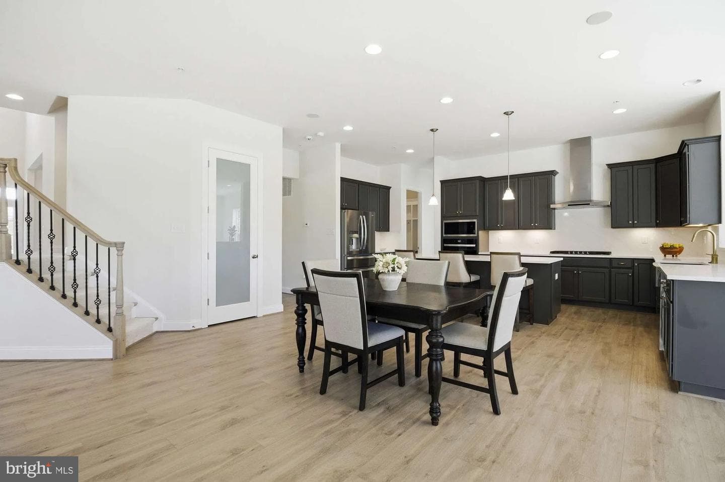 7106 Donston Drive photo 4