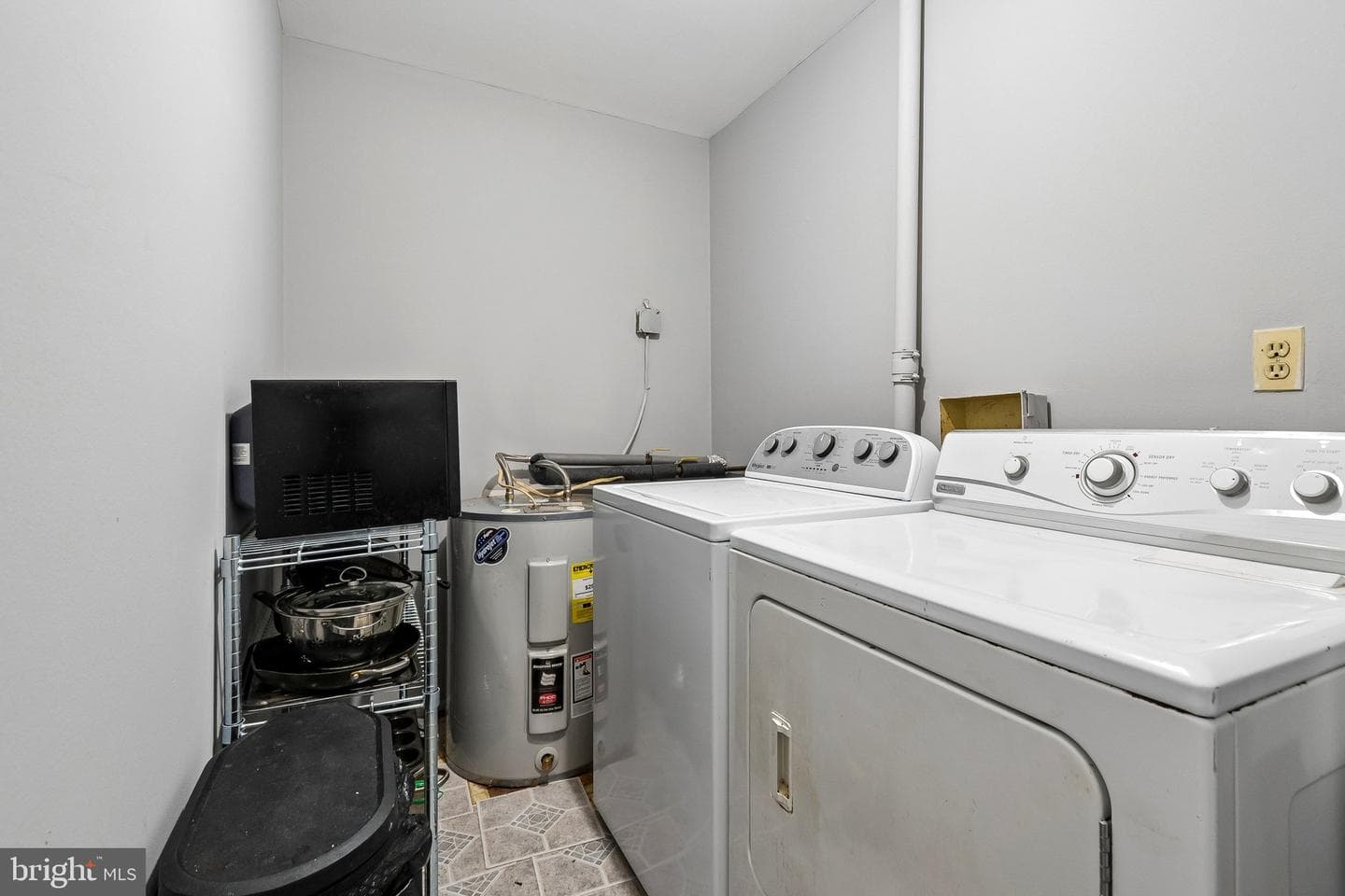 9900 New Orchard Drive photo 21