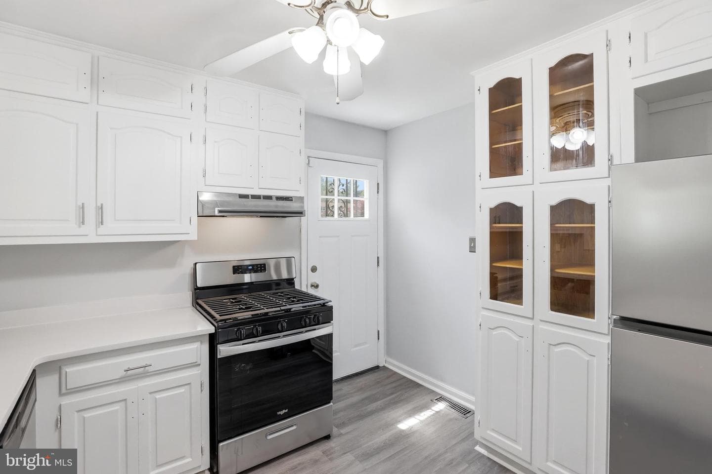 10000 Carnot Drive photo 13