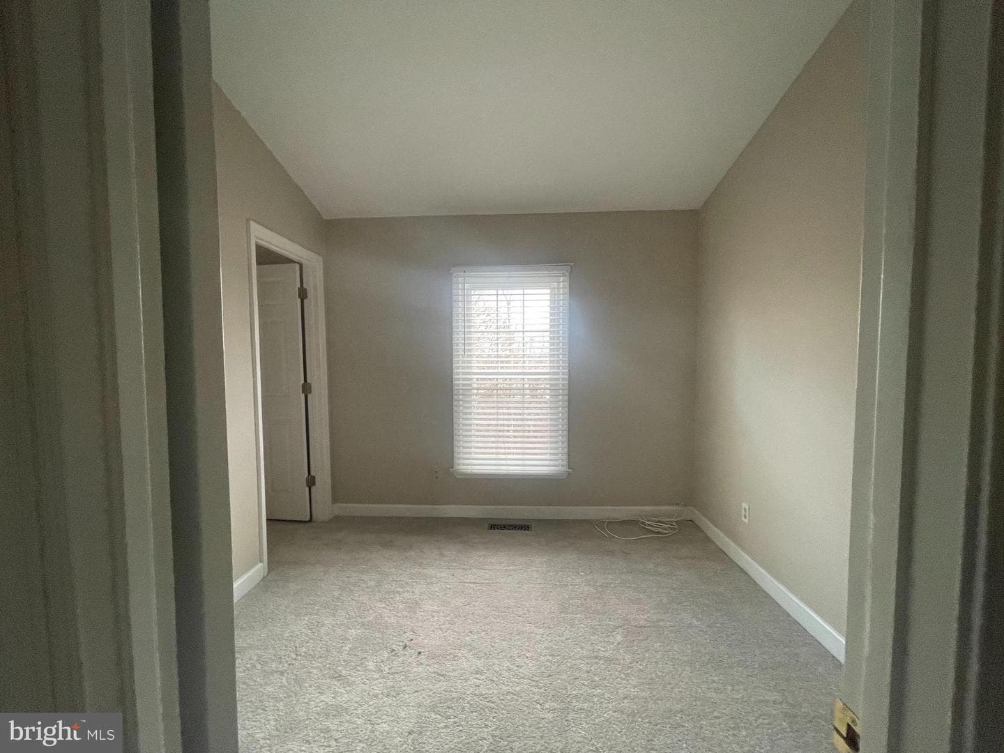 14633 Cambridge Circle photo 12