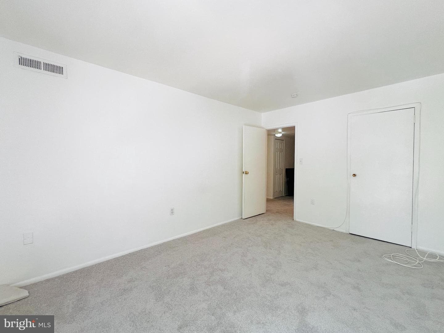 8665 Greenbelt Road #202 photo 9