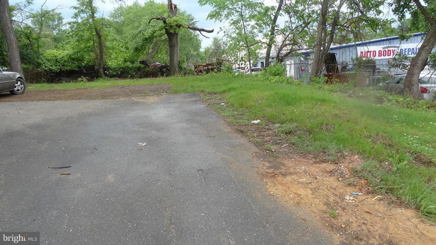 5516 Sheriff Road photo 4