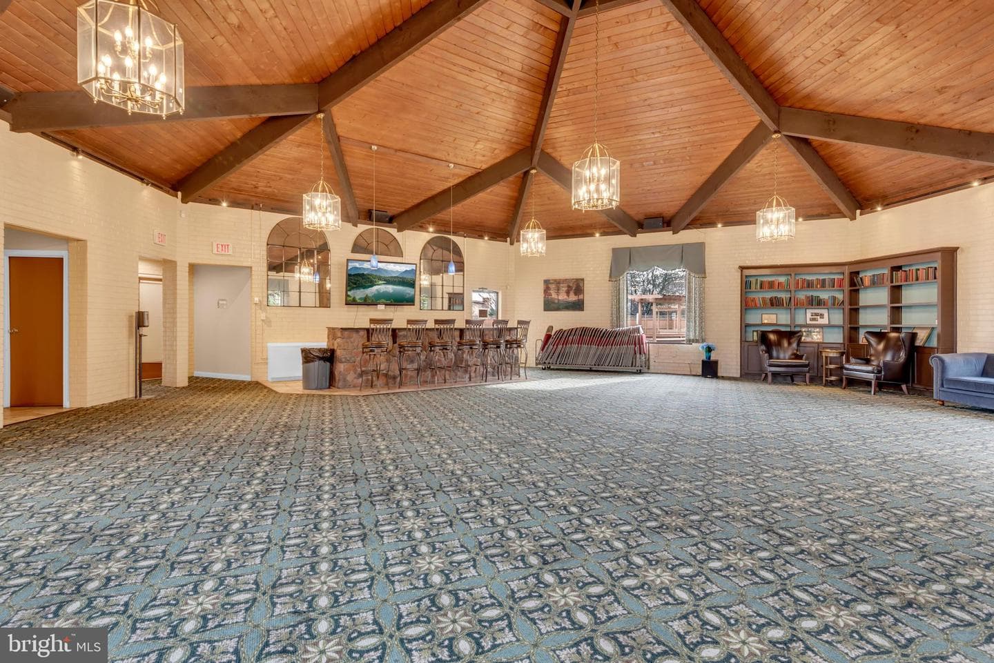 6916 Hanover Parkway #100 photo 30
