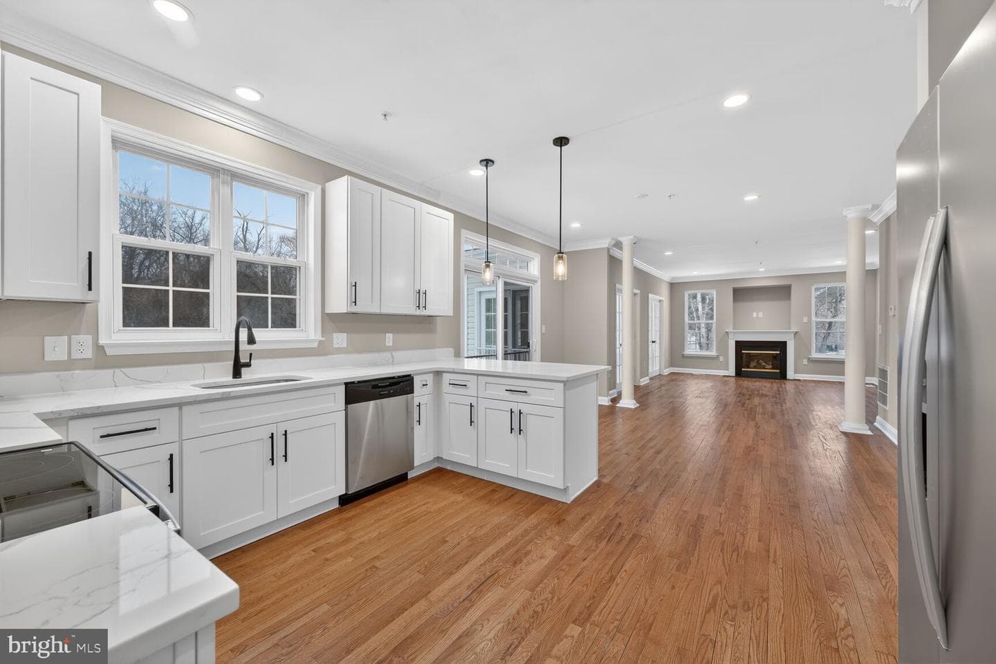 15621 Jamies Way photo 3