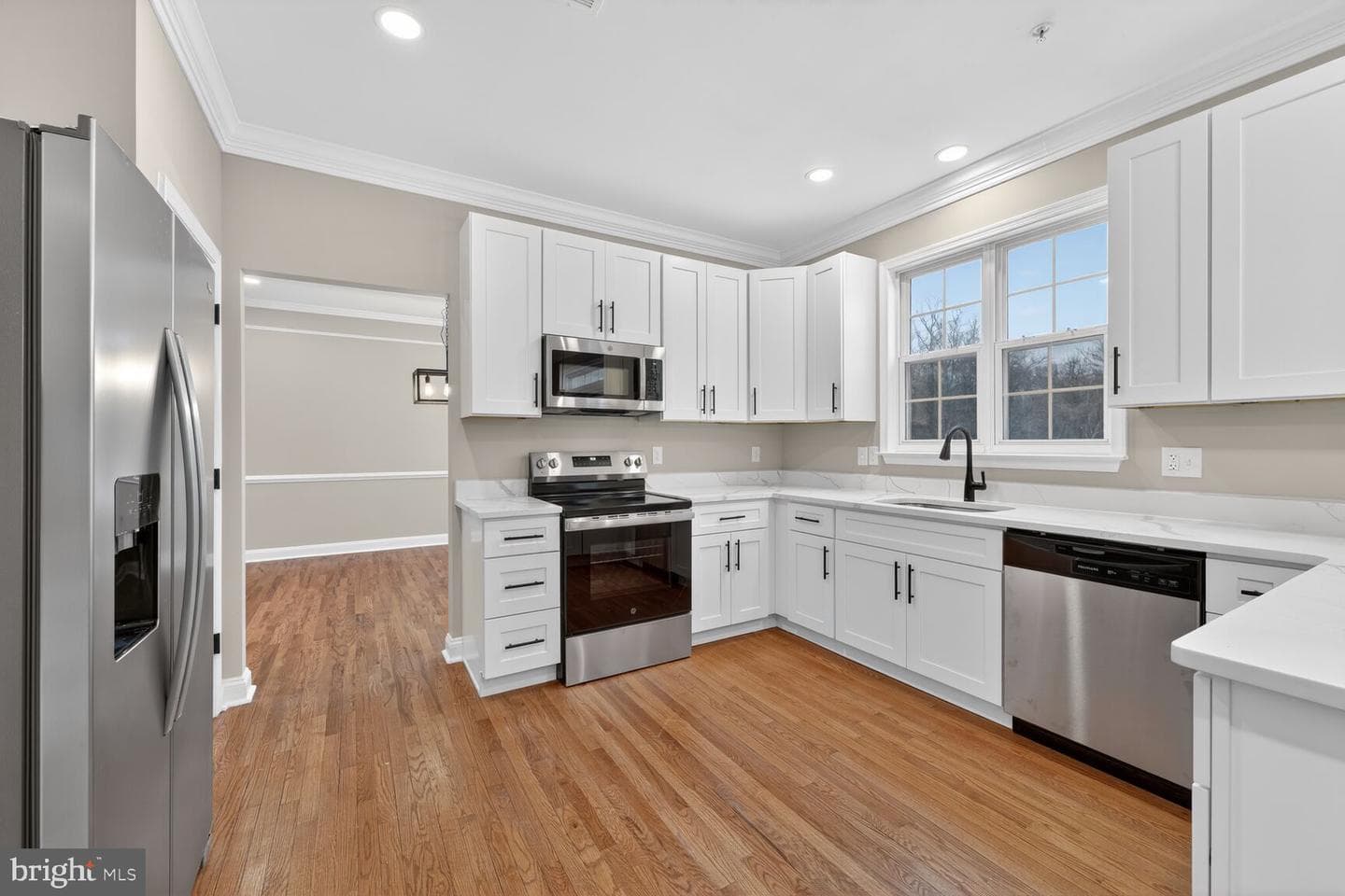 15621 Jamies Way photo 4