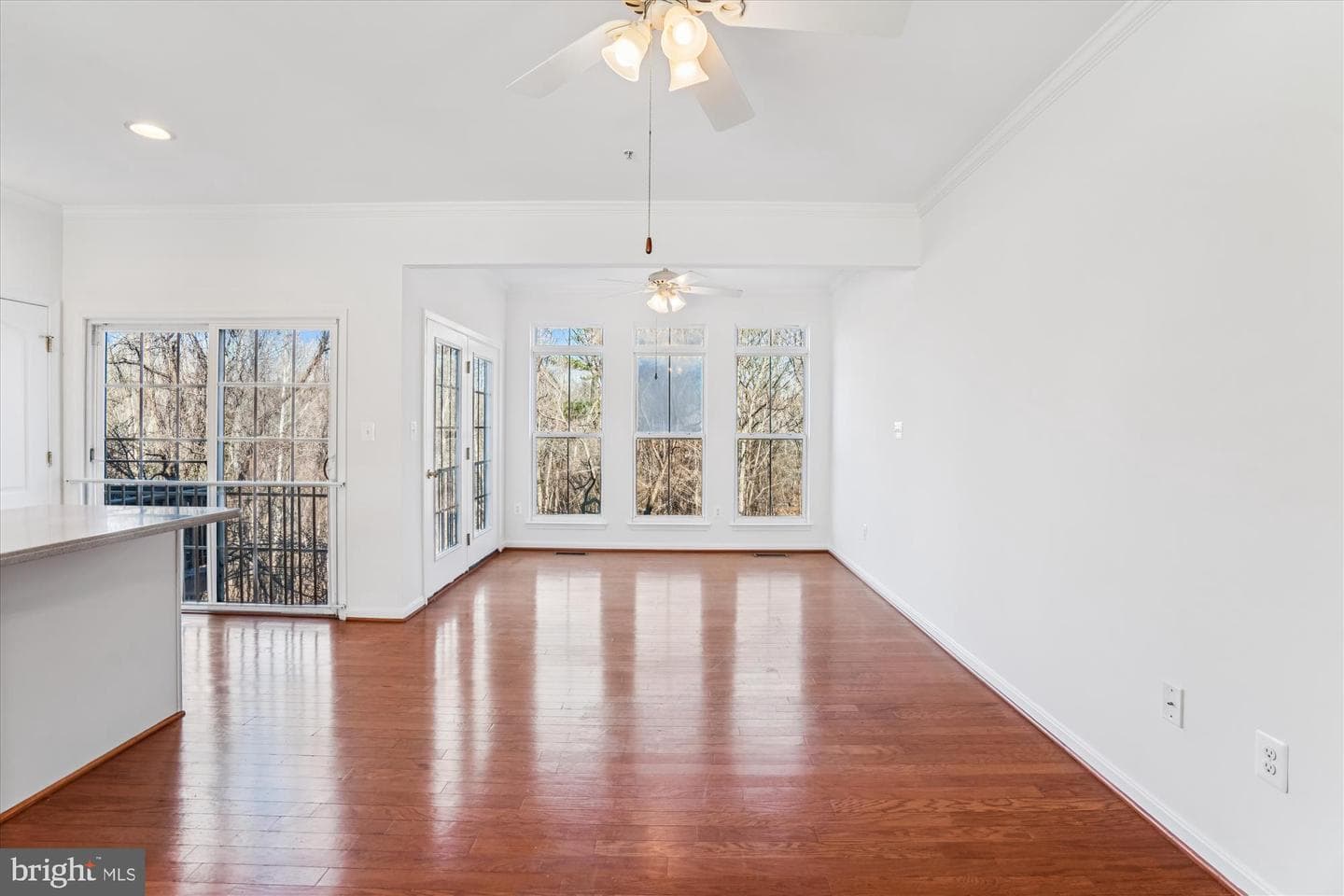 5602 Hartfield Avenue photo 9