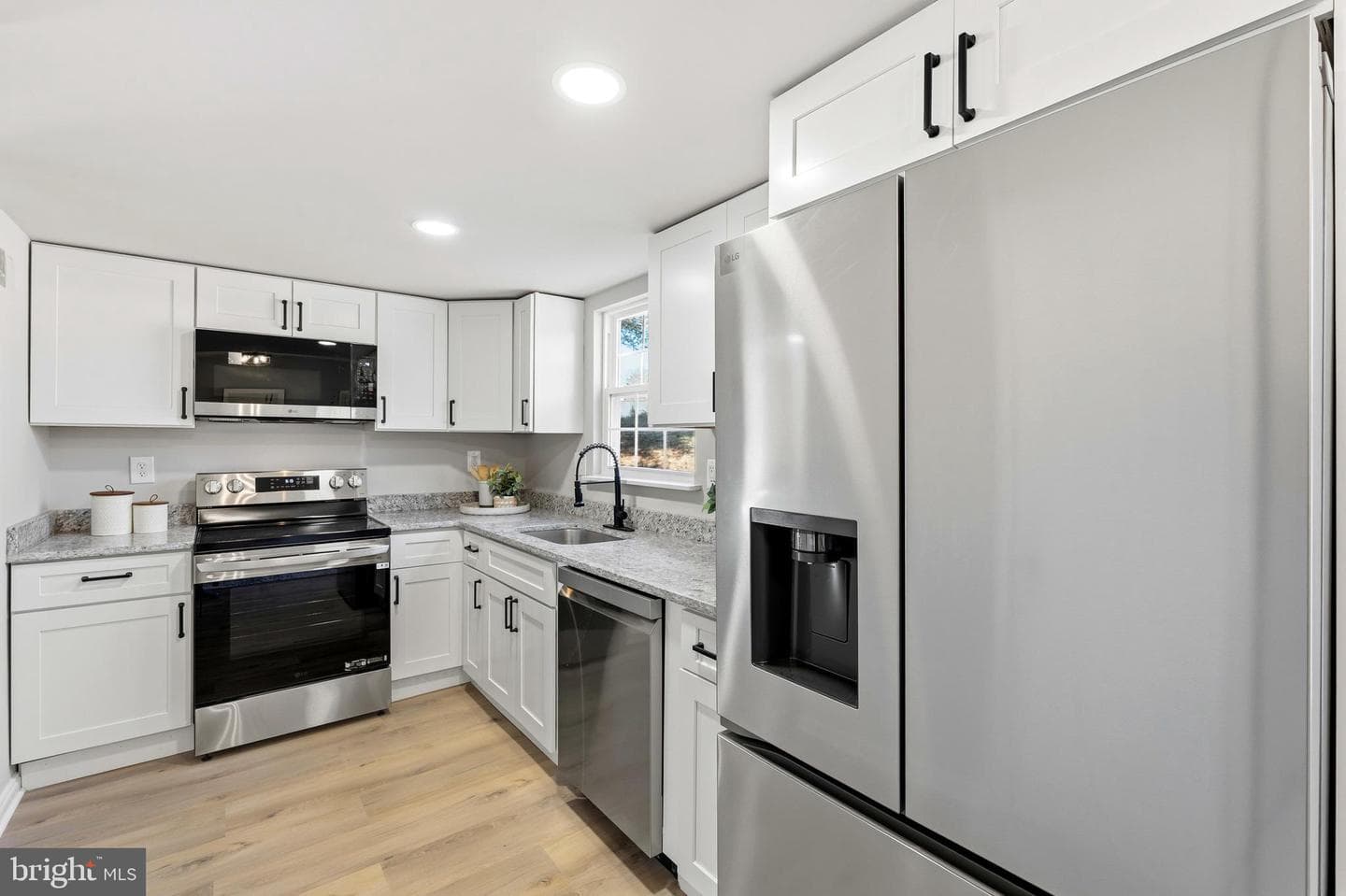 8714 Jeremy Court photo 14