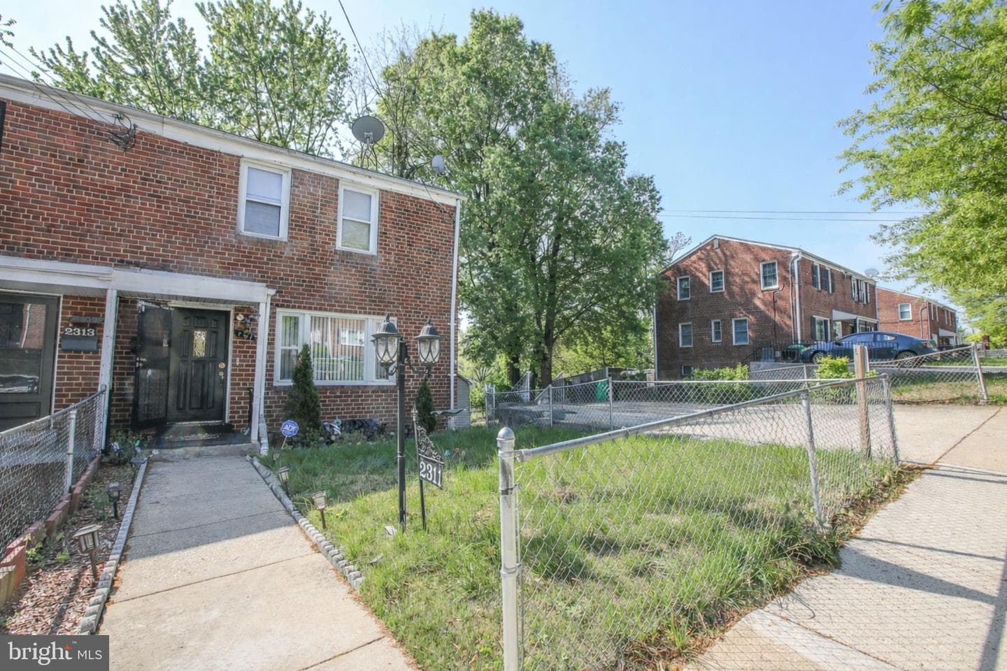 2311 Jameson Street photo 2
