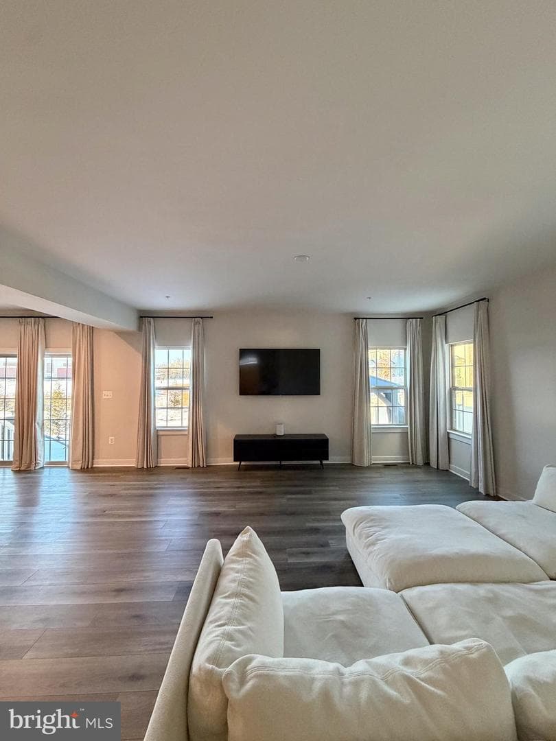 14705 Ring House photo 9