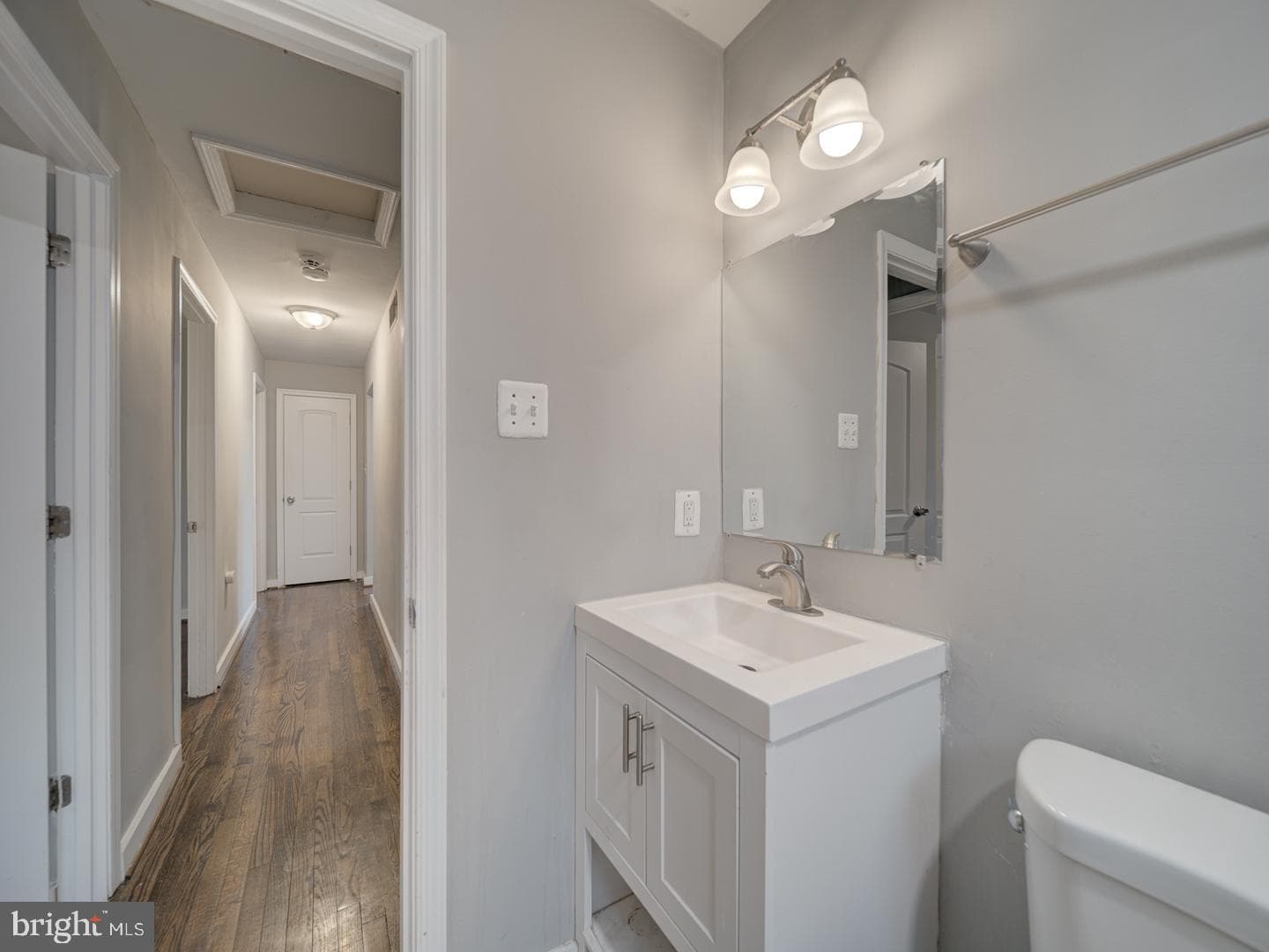 709 Marcy Avenue photo 14