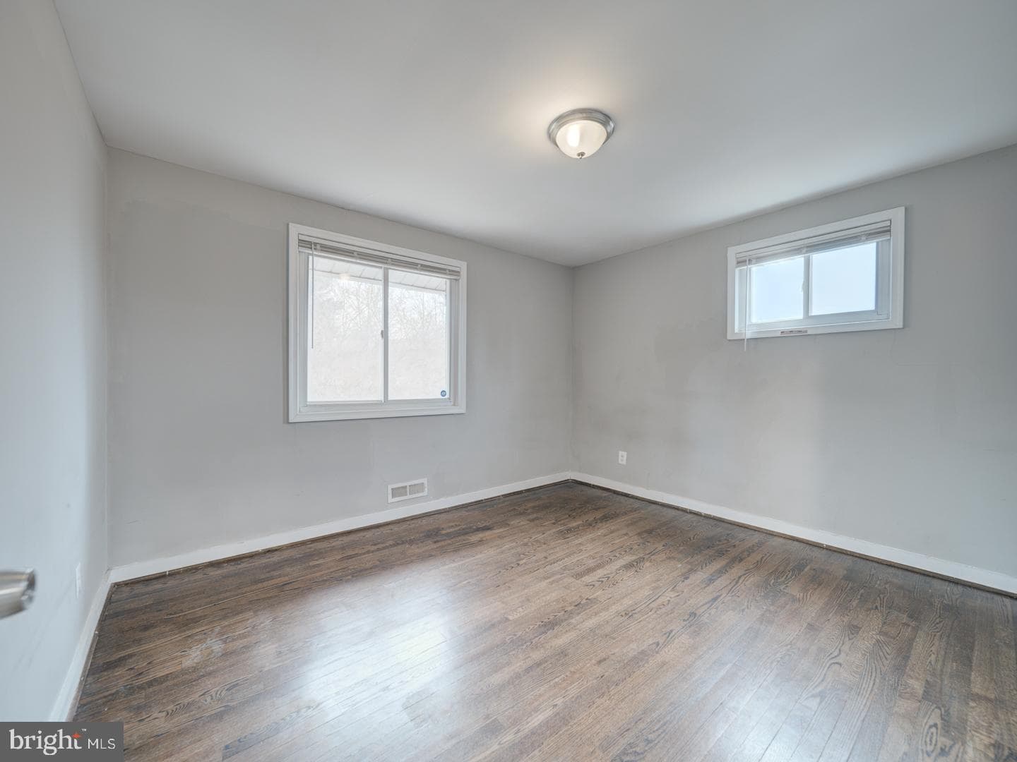709 Marcy Avenue photo 23