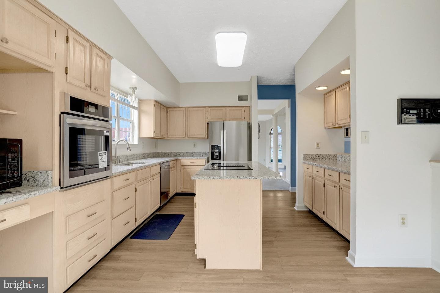 1407 Aragona Boulevard photo 25