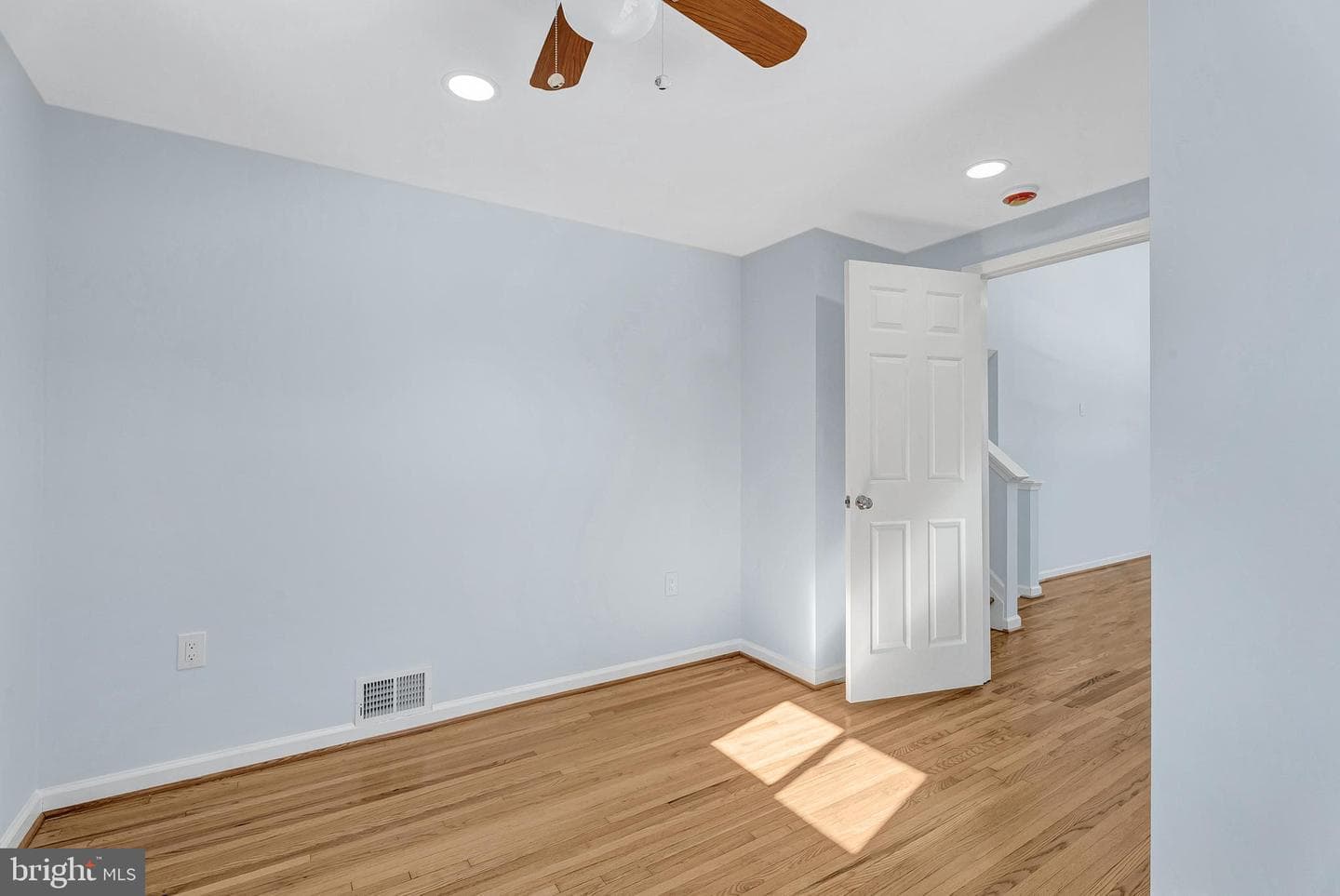 504 Sandy Place photo 9