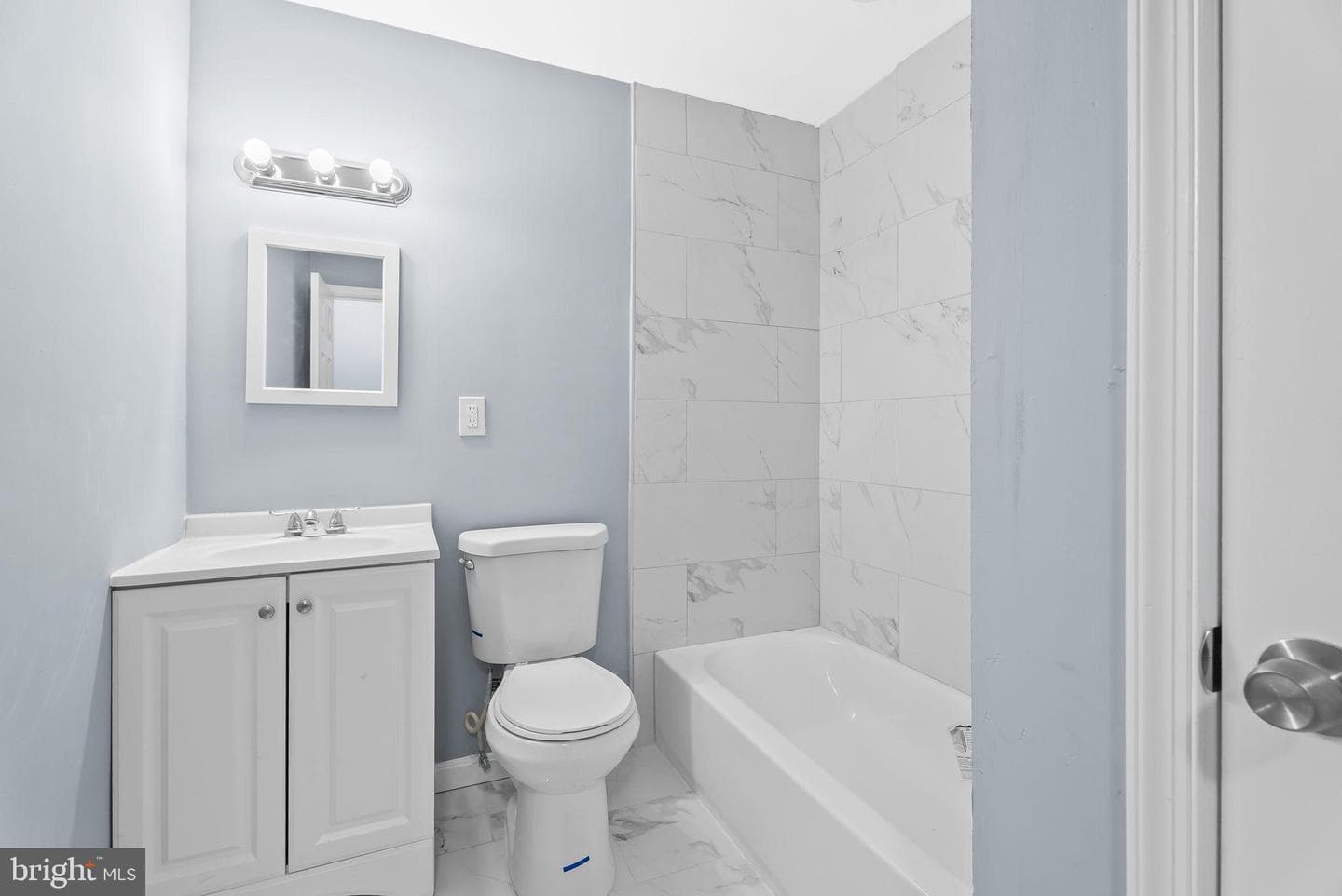 4302 Henderson Road photo 22