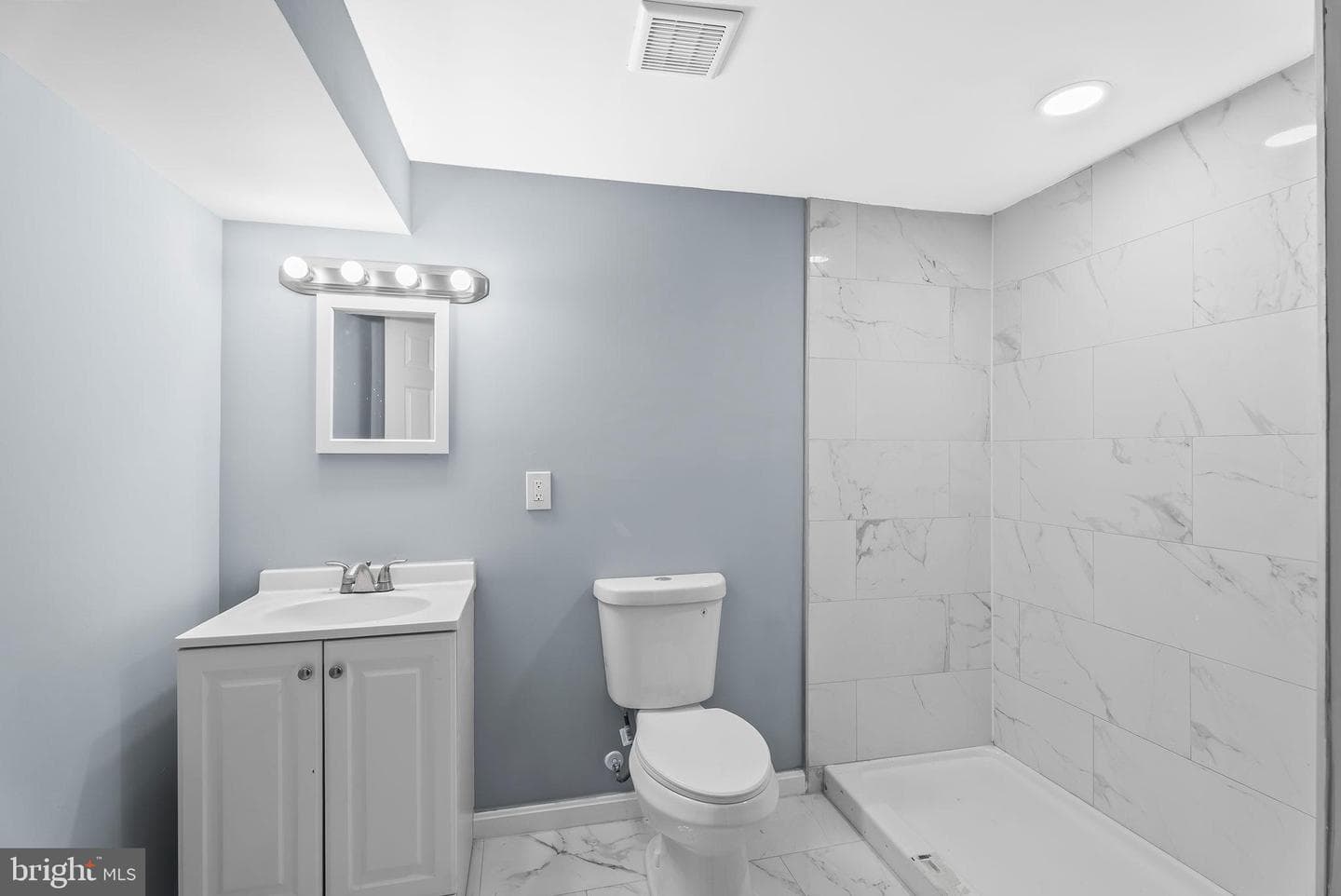 4302 Henderson Road photo 28