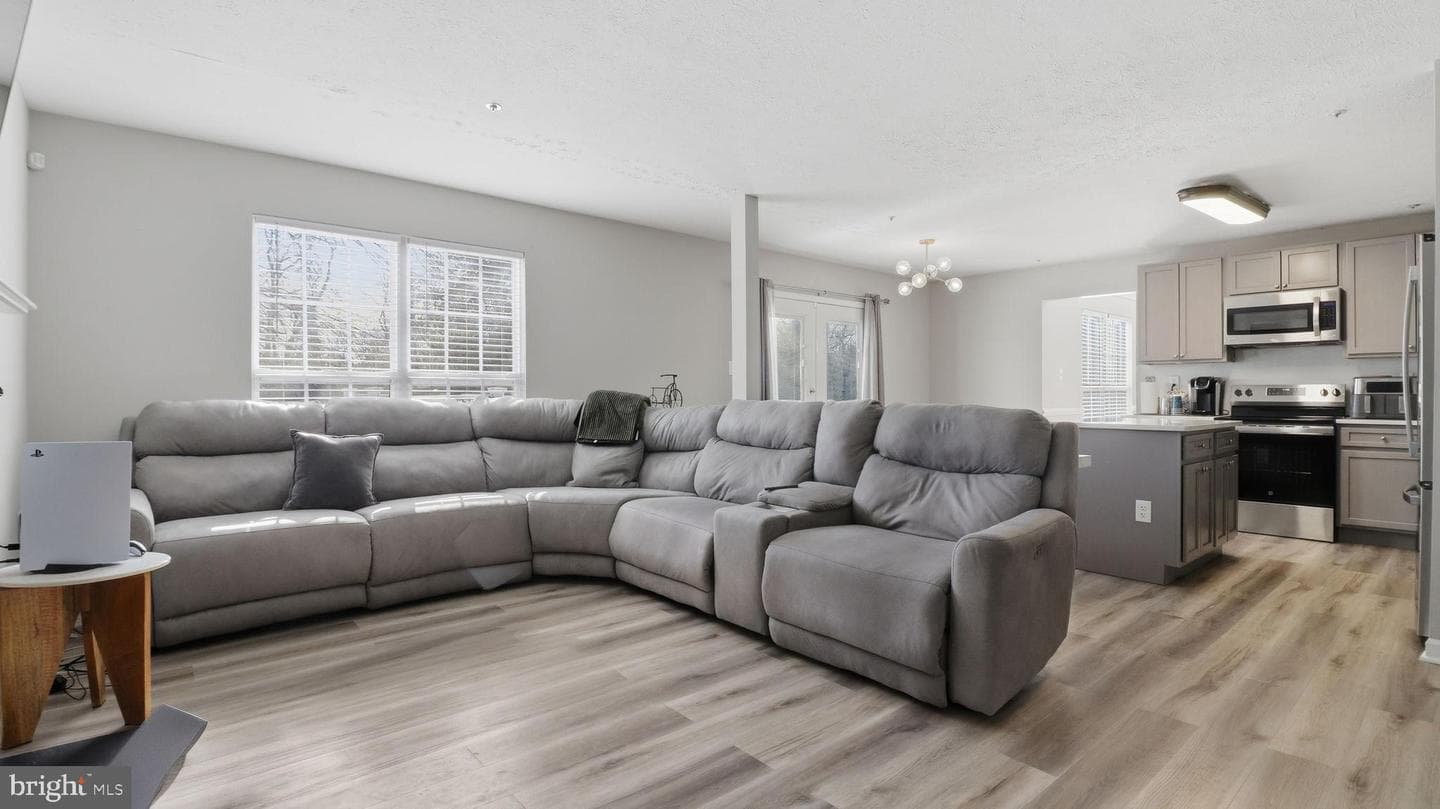 7105 Friendship Road photo 3
