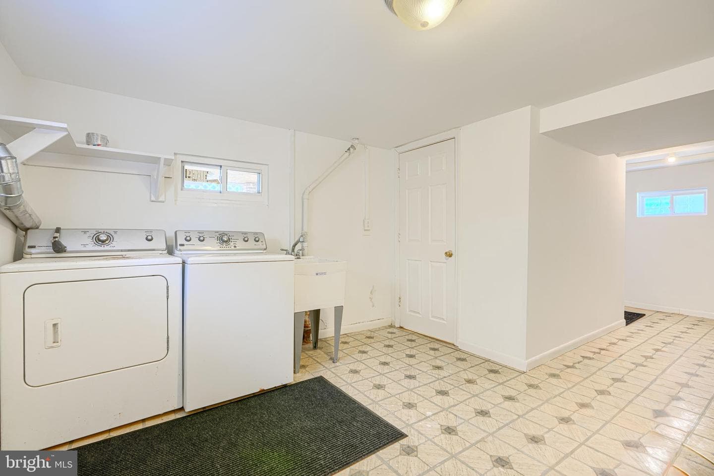 4905 Fable Street photo 36