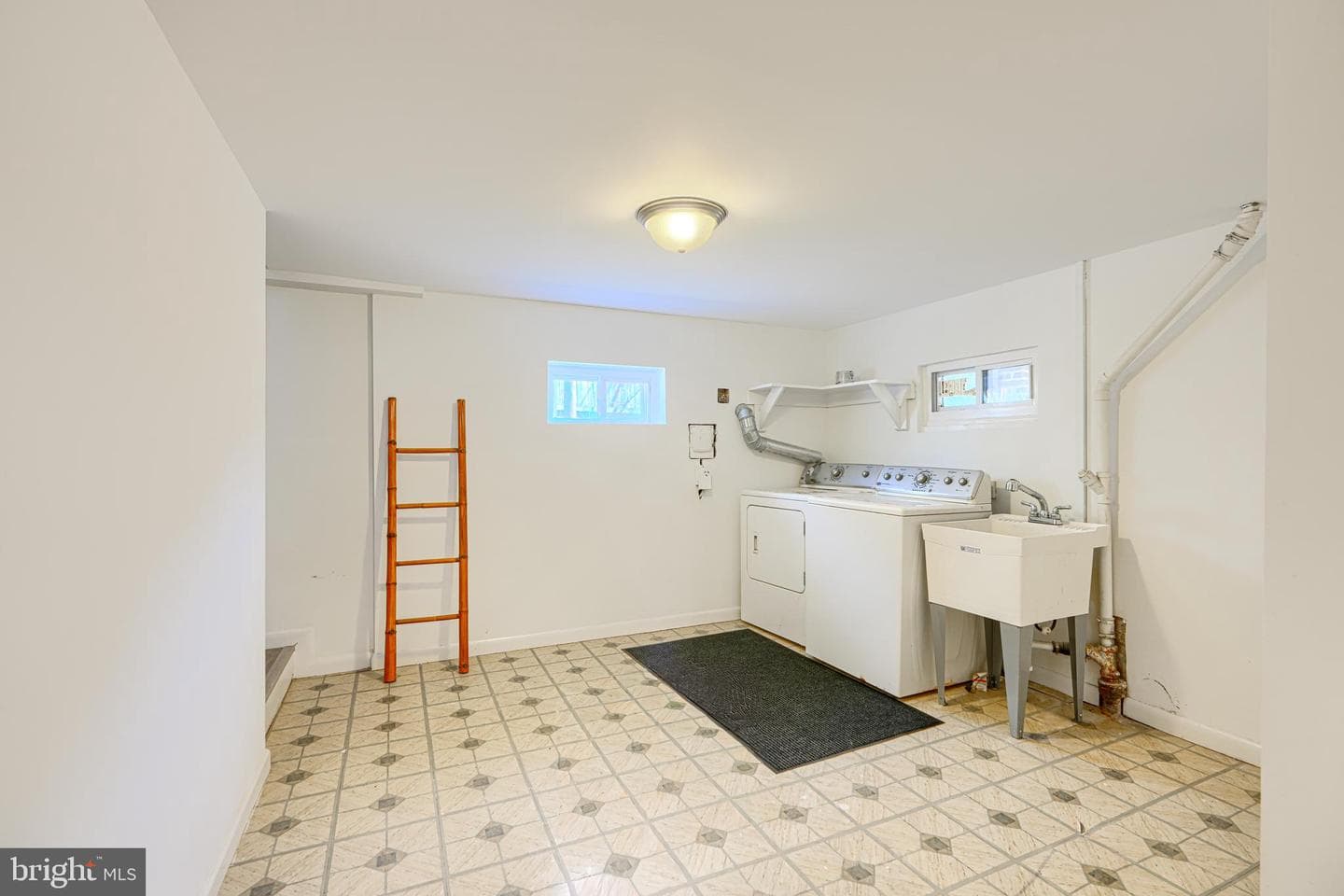 4905 Fable Street photo 37