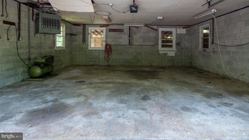 12111 Daisy Lane photo 4