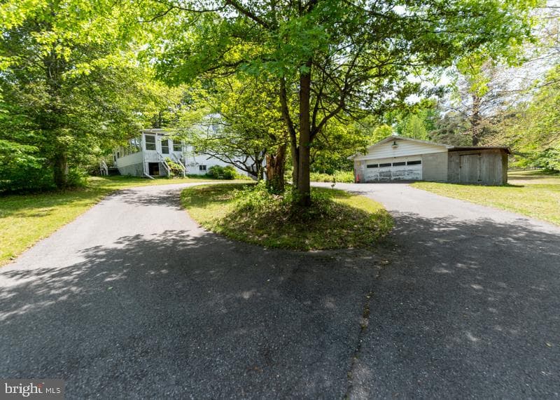 12111 Daisy Lane photo 6