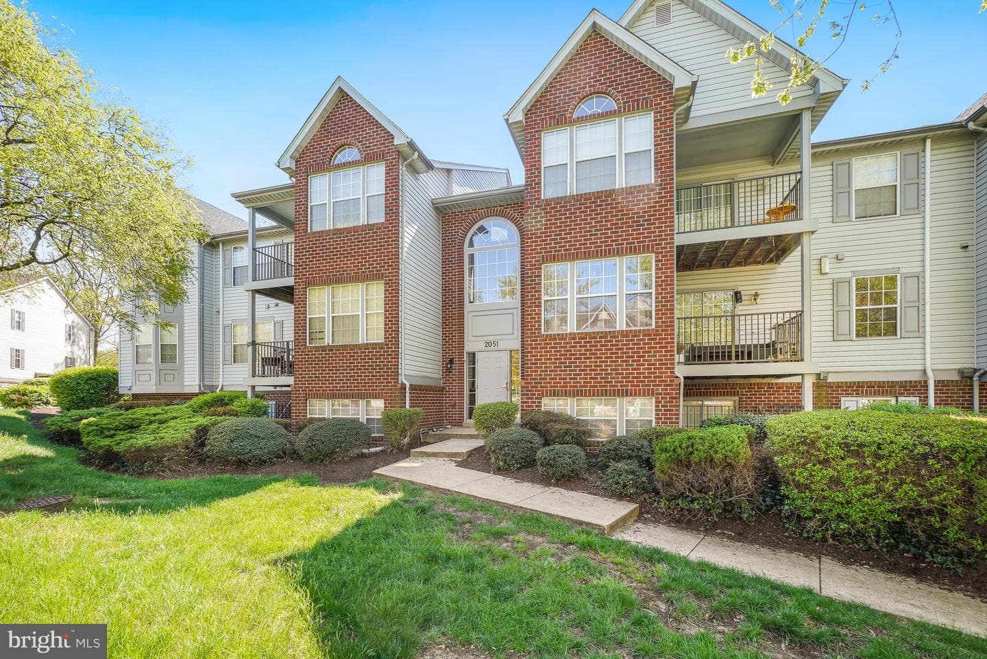 2051 Alice Avenue #2051-303 photo 2