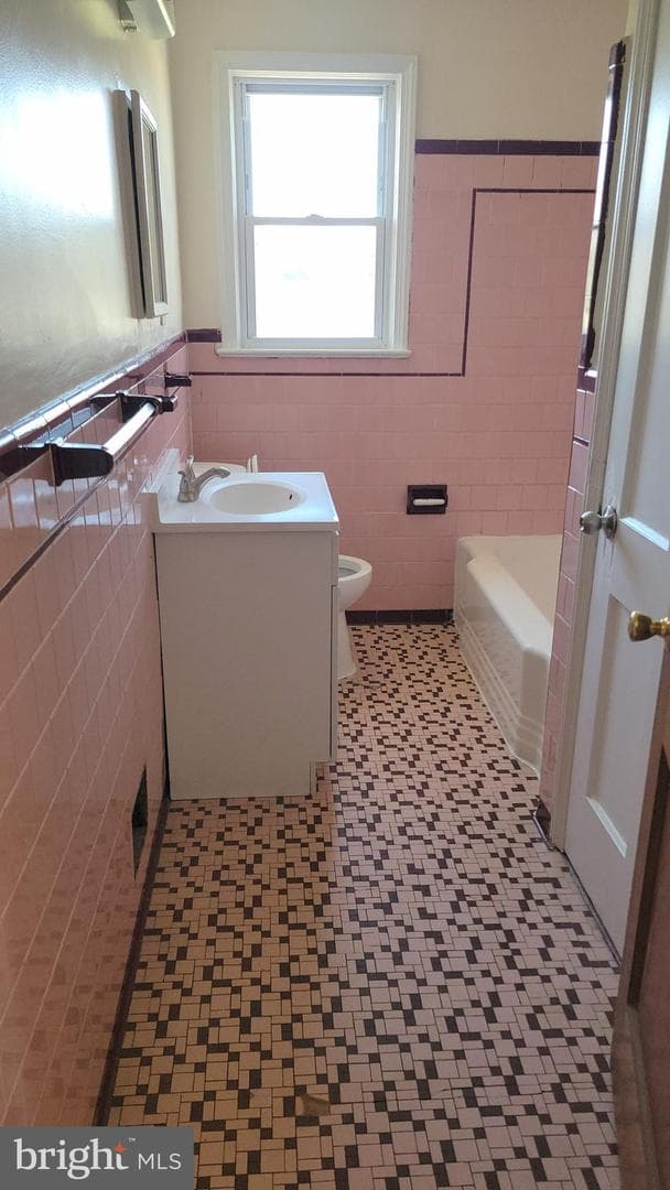 3217 Randall Road photo 10