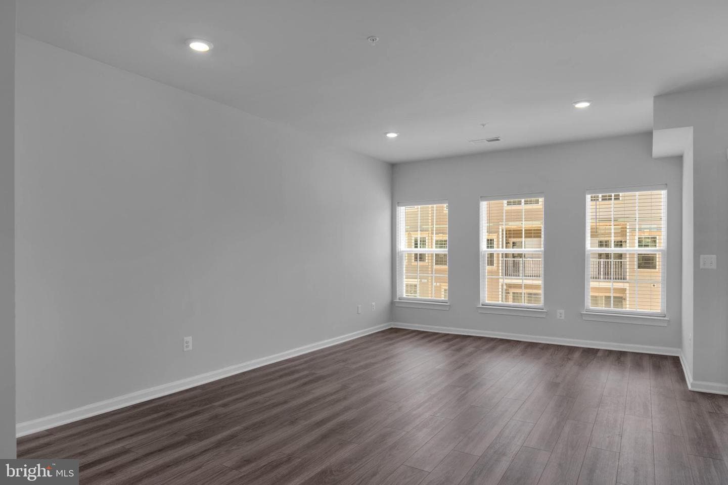9712 Vang Drive photo 10