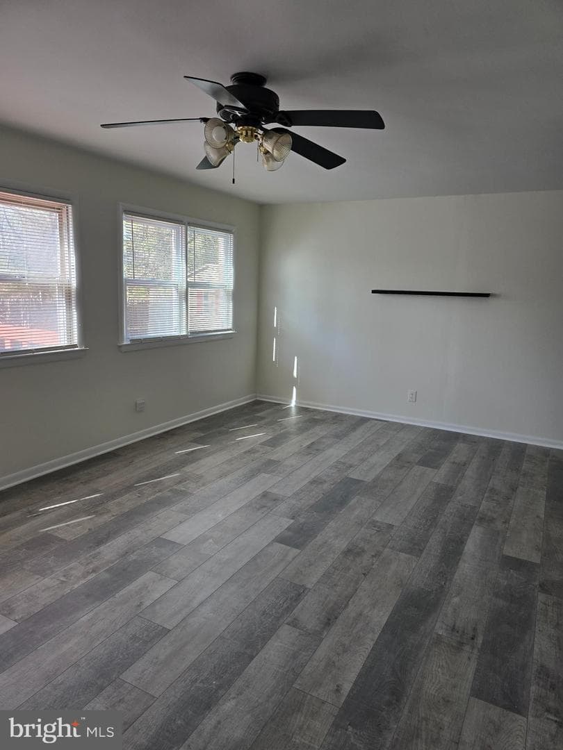 7627 Greenleaf Road photo 11