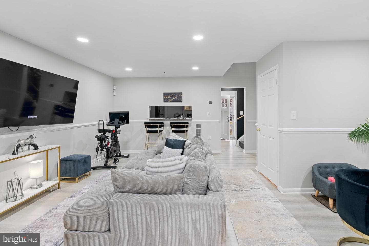 4707 Summertime Drive photo 2
